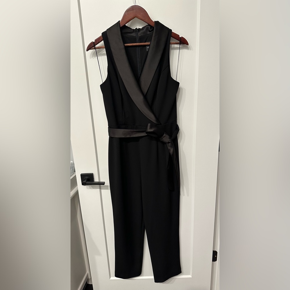 Adrianna Papell Black Satin Trim Tuxedo Jumpsuit - 10